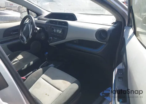 2012 Toyota Prius C Two z USA, uszkodzony, nr VIN JTDKDTB32C1518079